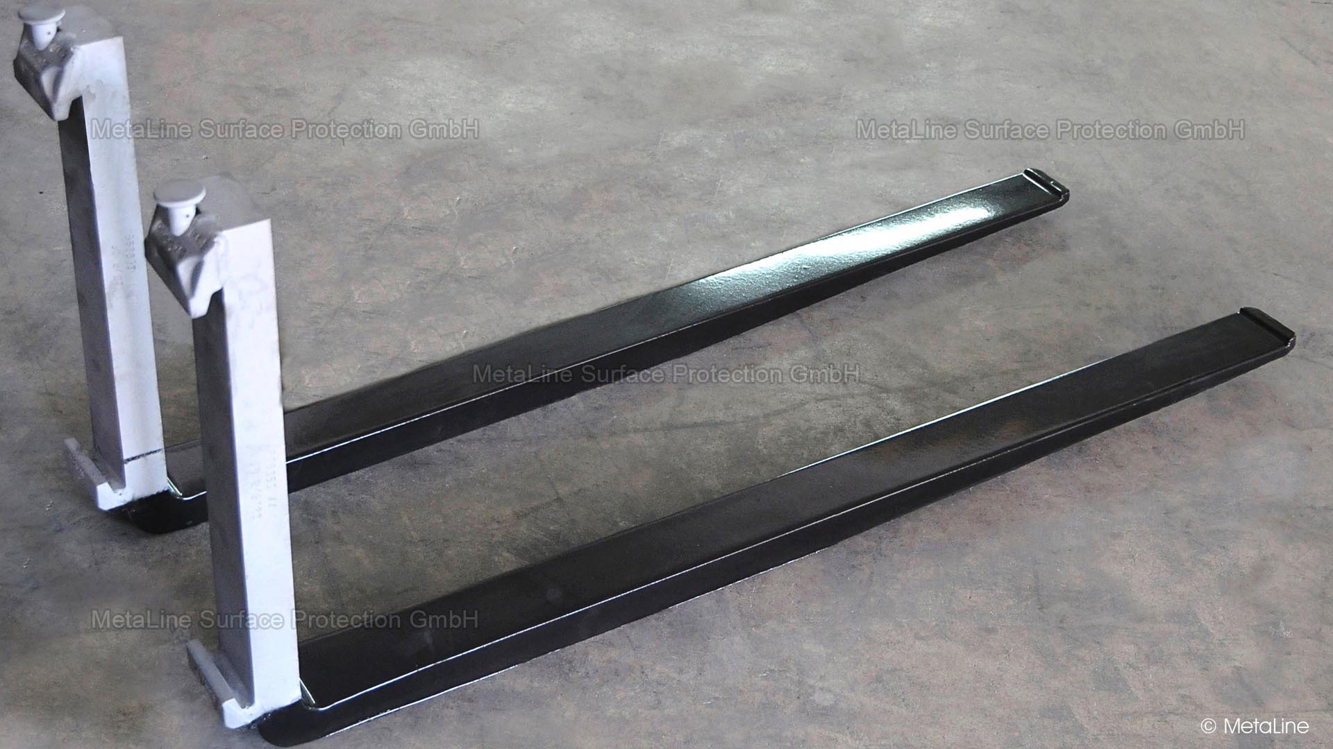 Nothing will fall down from these forklift tines anymore