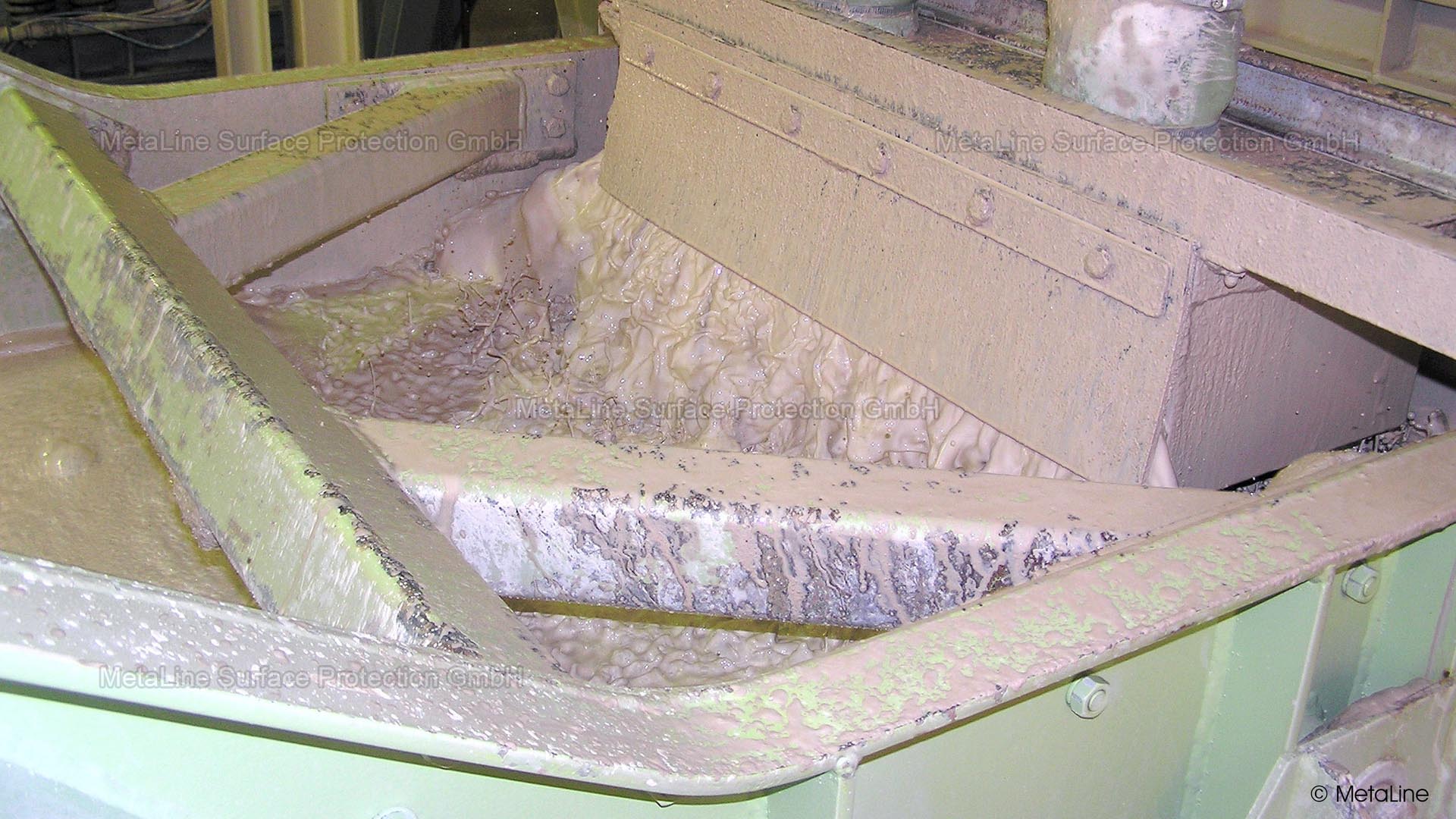 Покрытия MetaLine при длительной эксплуатации во влажных условиях. Проверено, испытано и используется многими известными производителями сортировочных машин в качестве OEM-покрытия. Не потому, что оно дешевое, а потому, что оно обеспечивает то, что вы от него ожидаете!