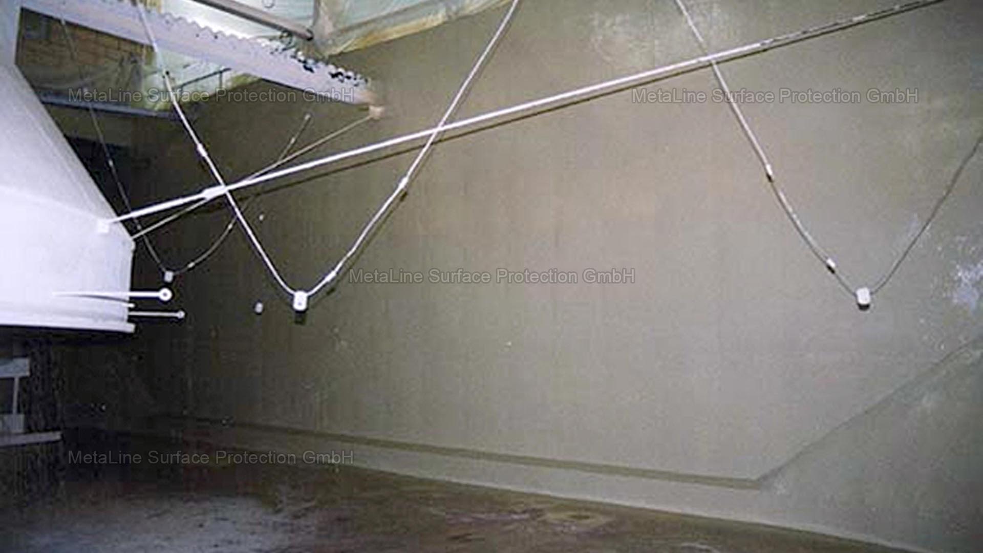 {show languages="es-ES"} Revestimiento de estanques - todas las superficies de hormigón se sellaron con MetaLine 785 de elasticidad permanente. Fácil de limpiar, higiénico, impermeable, puentea grietas y relativamente resistente a daños mecánicos . . . /show} Покрытие для бассейна - вся бетонная поверхность была запечатана эластичным покрытием MetaLine 785. Легко чистится, гигиеничен, непроницаем, перекрывает трещины и относительно устойчив к механическим повреждениям . . .