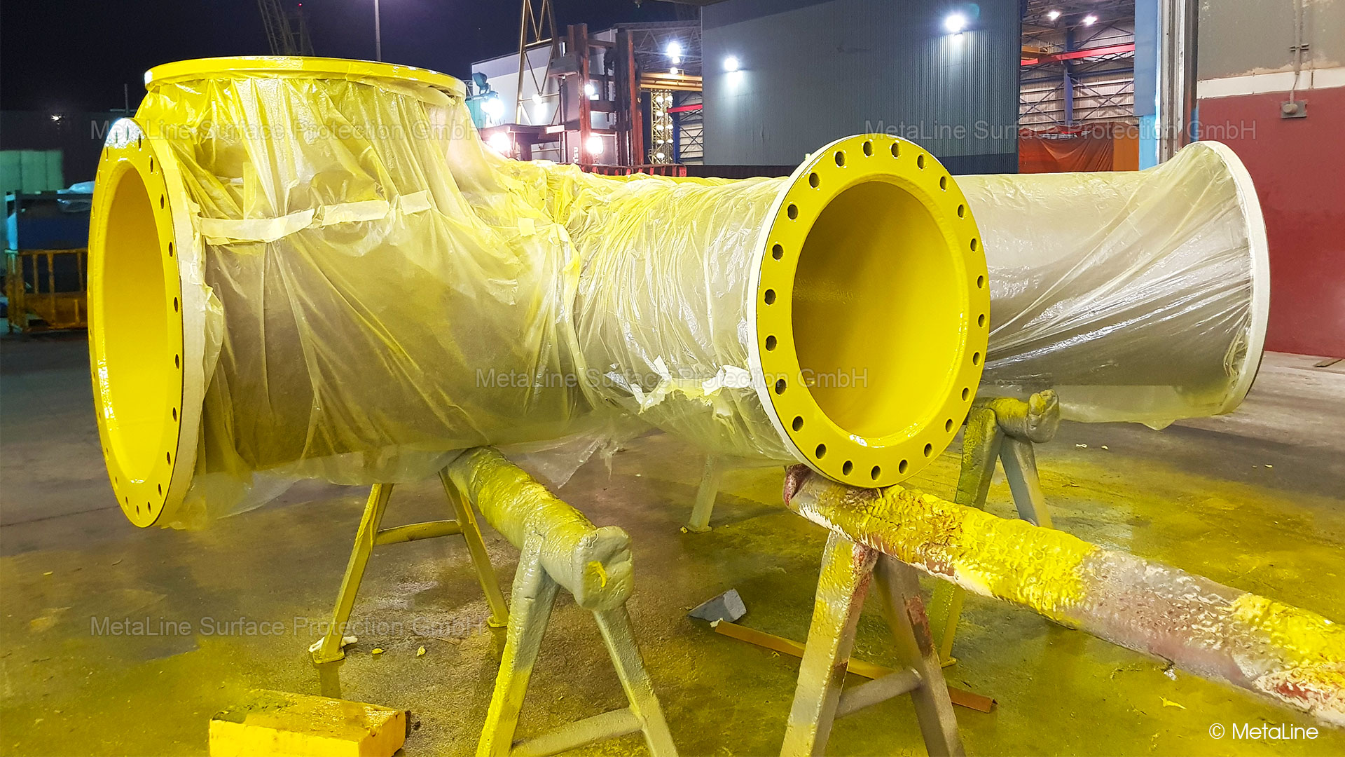 Rivestimento interno dei tubi - è davvero necessario un rivestimento interno elastomerico dei tubi dell'acqua di zavorra? No, in molti casi no! Tuttavia, se è richiesta una maggiore sicurezza funzionale, come nel caso delle navi gasiere, tutti gli argomenti tecnici parlano a favore del “rivestimento in gomma a spruzzo” con MetaLine 785!