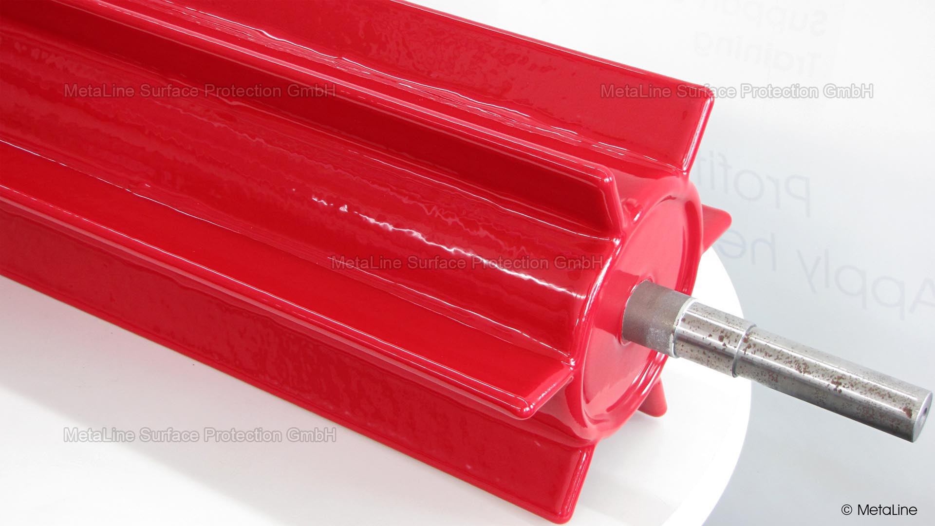 Concrete distributor coating - a coating combination of MetaLine 760/785 protects this distributor against wear and the build-up of unwanted deposits - an entire work shift without intermediate cleaning
