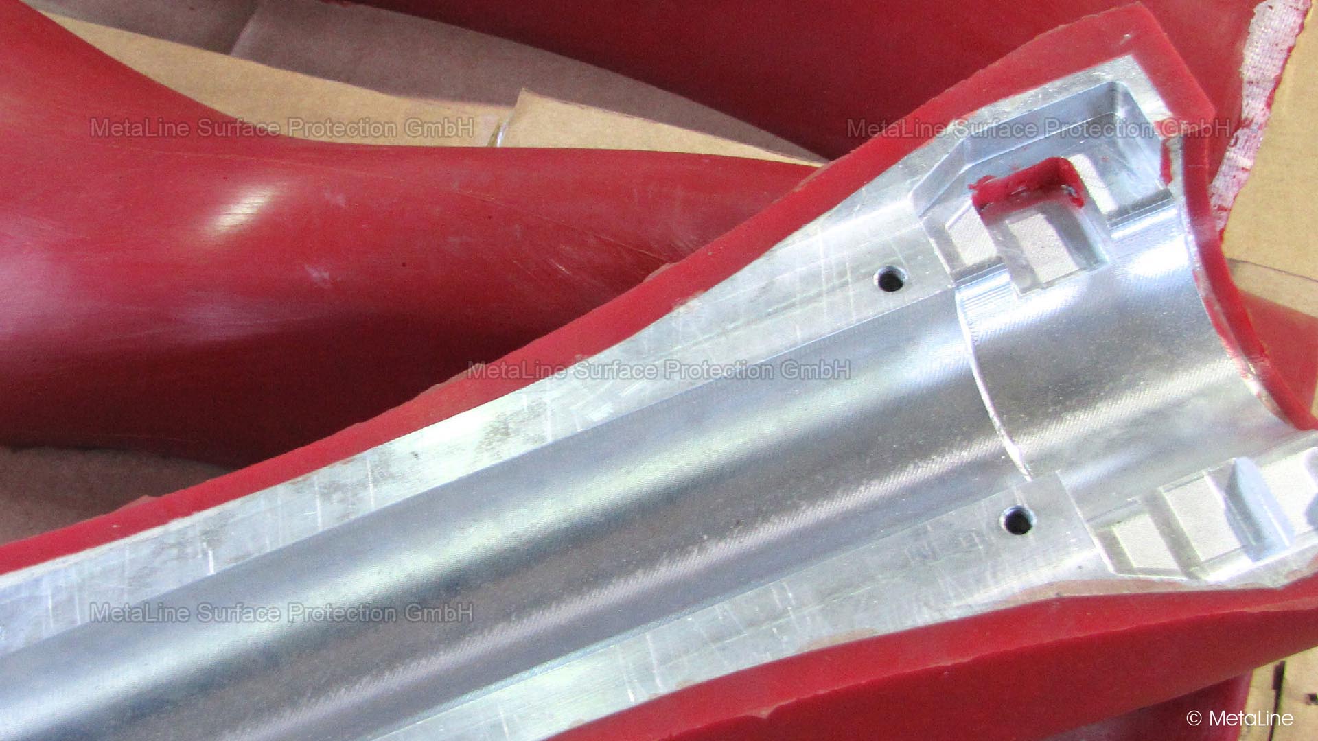 A massive 8 mm MetaLine 685 elastomeric coating
